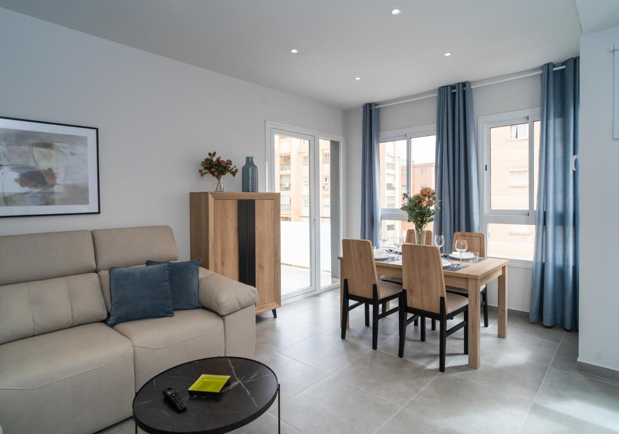 Aac - Con Terraza, Muy Amplio, Totalmente Equipado, Cerca Del Centro Y Nuevo! Apartment Málaga