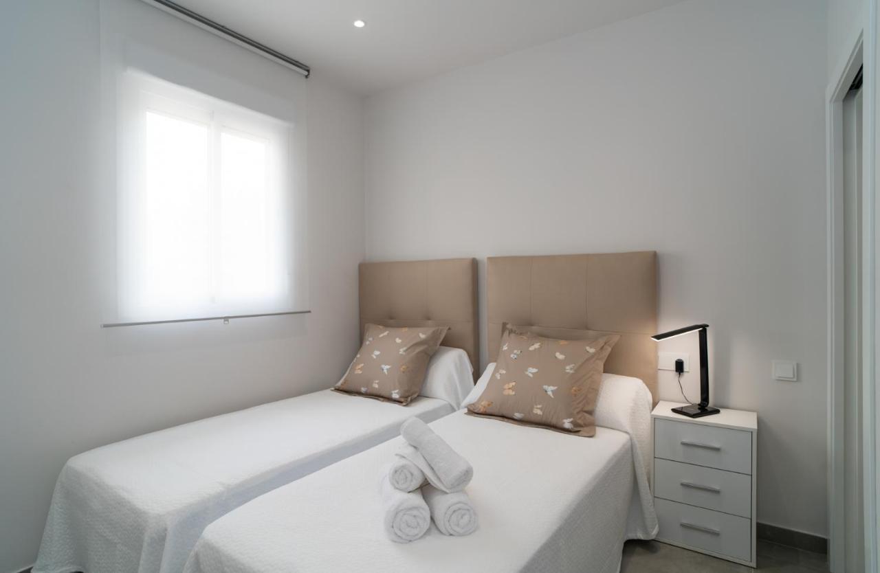 Apartment Aac - Apartamento Con Terraza, Muy Amplio, Totalmente Equipado, Cerca Del Centro Y Nuevo! Málaga
